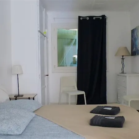 Holiday home Maison A 100 Metre De La